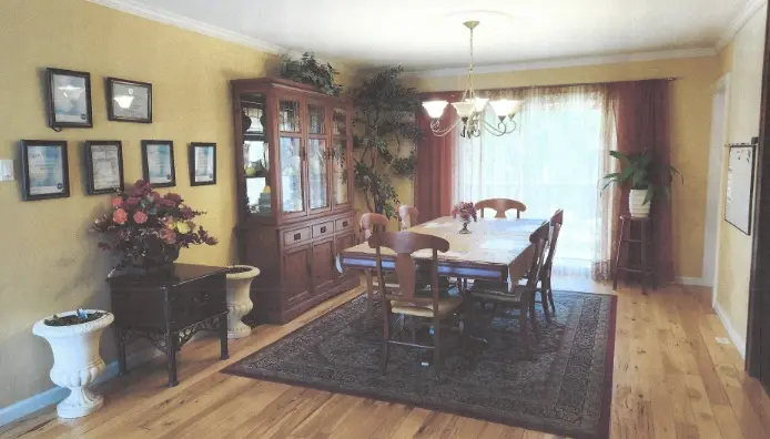 Lucky Life interior